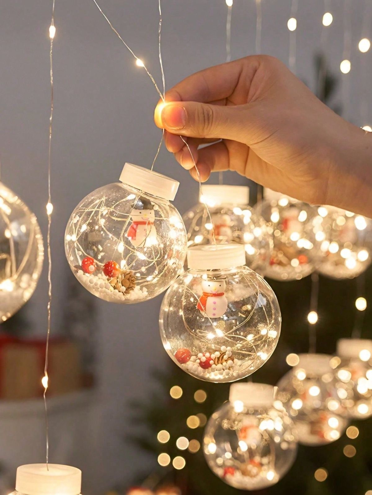 Luces De Bolas Navideñas Por 3 Metros - WinterMagic™🎄